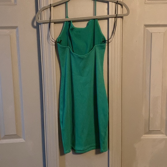 H&M green dress - Picture 2 of 2
